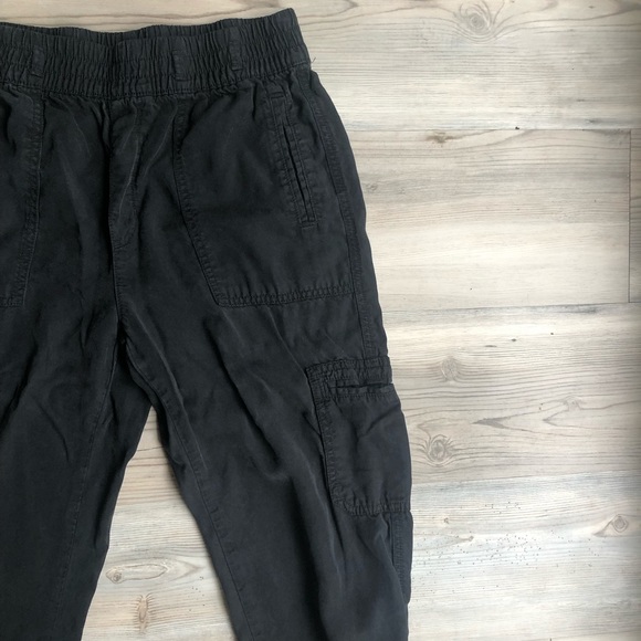 American Eagle high waisted cargo pant joggers - Picture 2 of 8